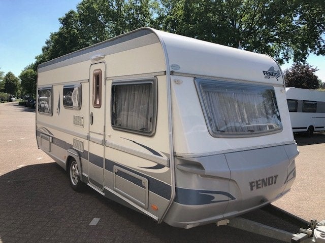 caravan Fendt Diamant 510 TG, kenteken WR-TN-75, 2 aparte bedden, Rondzit, Particulier, Fendt