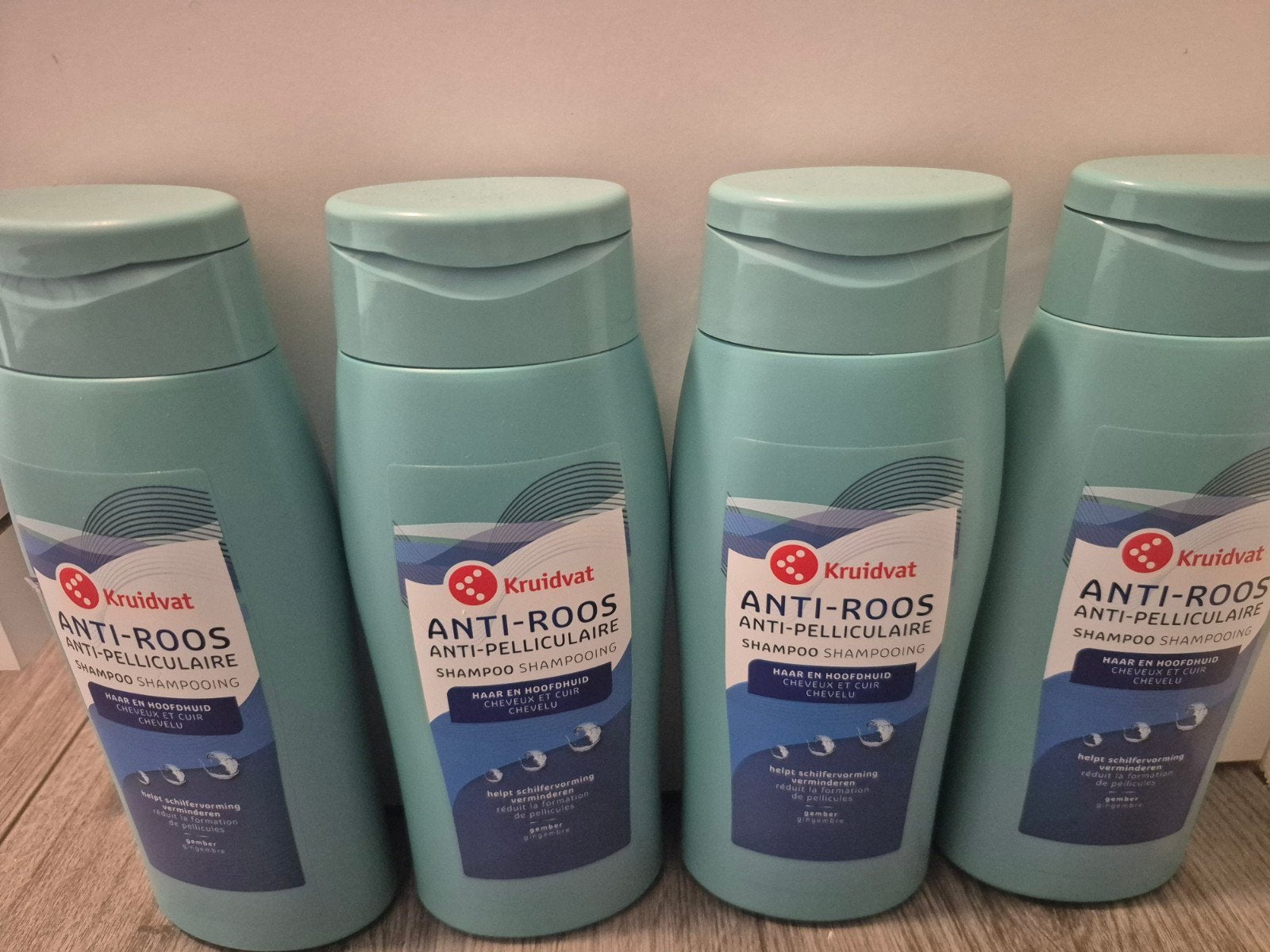 Kruidvat Anti-Roos Shampoo - Nieuw (4 flessen), Ophalen of Verzenden, Nieuw, Shampoo of Conditioner