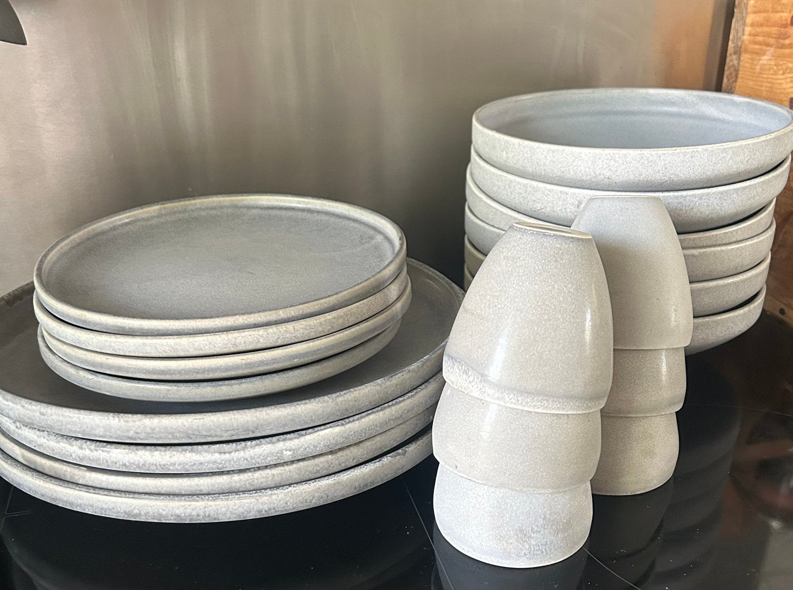 Servies Björn, Ophalen