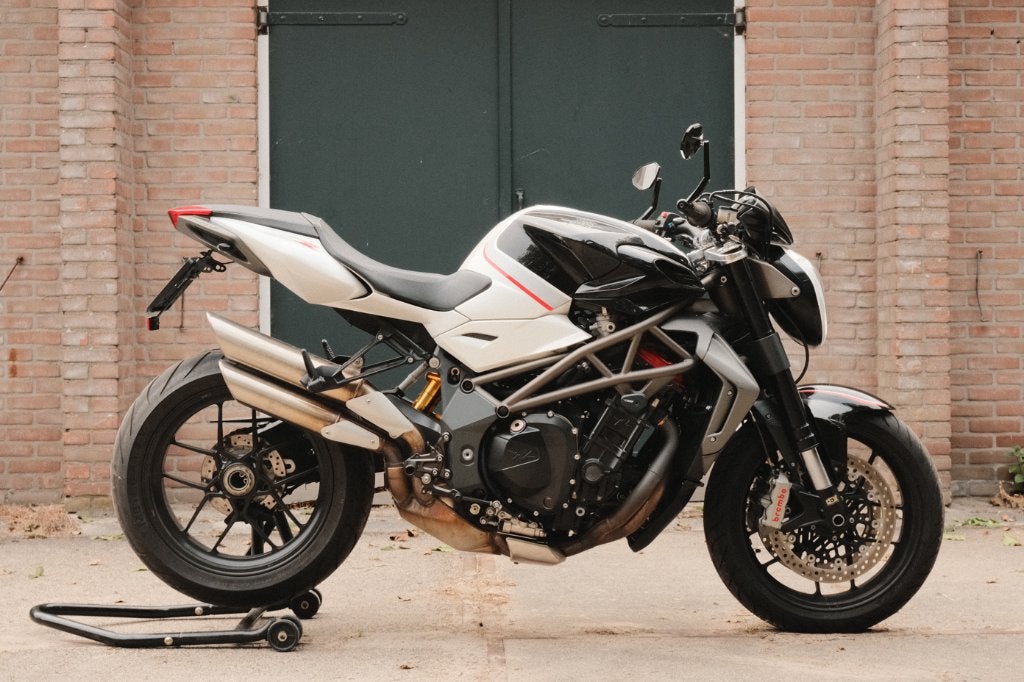 MV Agusta Brutale 1090RR | 2010 | 144.2pk | Slechts 16.778km, 1078 cc, 4 cilinders, Motorrijbewijs A, Gebruikt