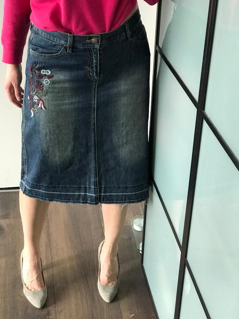ZARA TRF lange rechte jeans denim rok geborduurde bloemen 40, Maat 38/40 (M), Blauw, Nieuw, Ophalen of Verzenden
