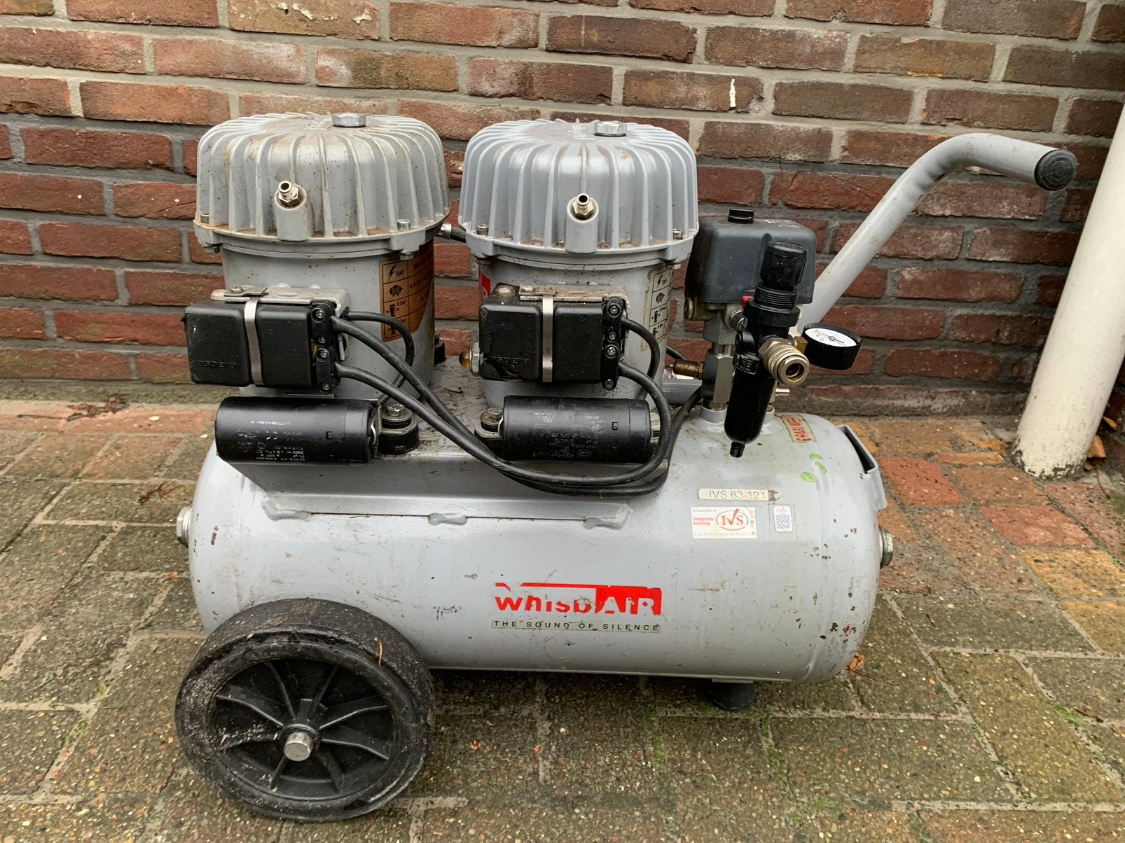 WhispAIR Compressor - Stil en Mobiel, Ophalen, Gebruikt, 6 tot 10 bar, 25 tot 100 liter