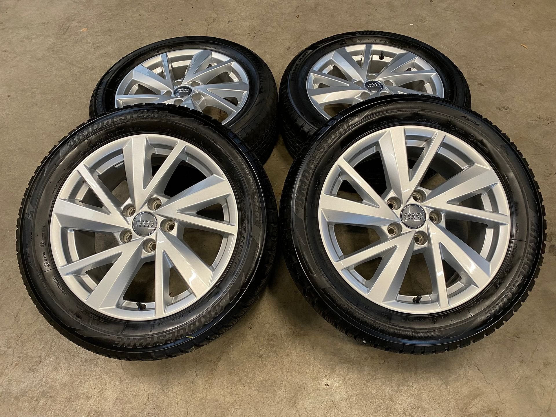 Diversen 17 inch originele velgen + winterbanden Audi Q2, -, -, Banden en Velgen, 17 inch