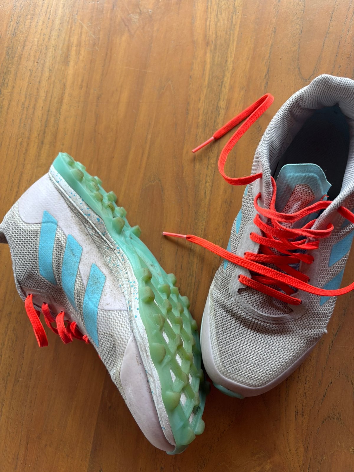 Hockeyschoenen Adidas maat38, Sport en Fitness, Ophalen, Zo goed als nieuw, Schoenen