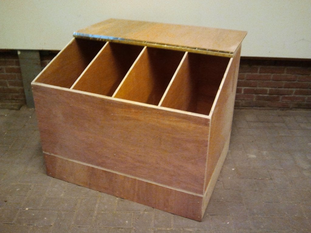 Voerkist, Meerdere dieren, Postduif