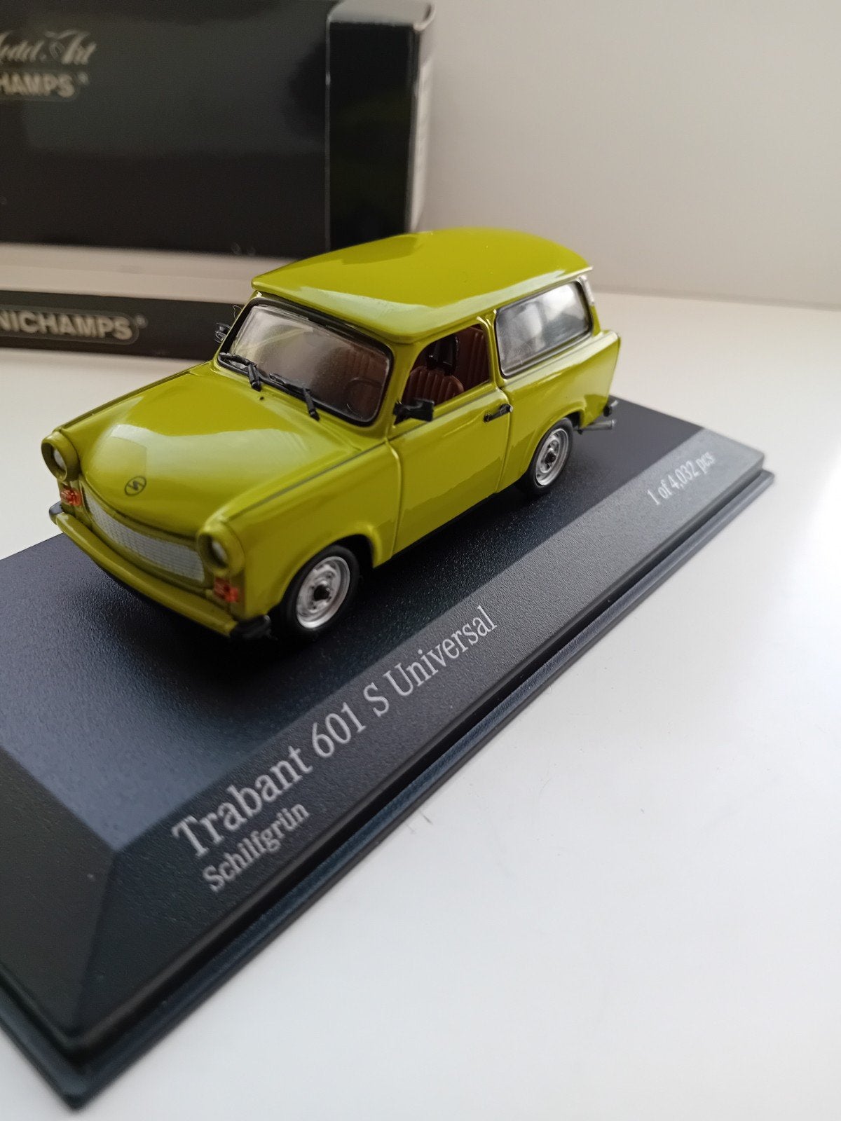 minichamps Trabant 601 S Universal., Ophalen of Verzenden, Zo goed als nieuw, Auto, MiniChamps