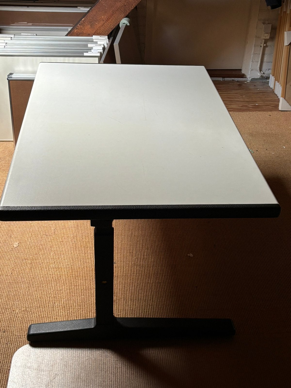 Werktafel, verstelbare hoogte, Ophalen, Zit-sta bureau, Gebruikt, 120 cm