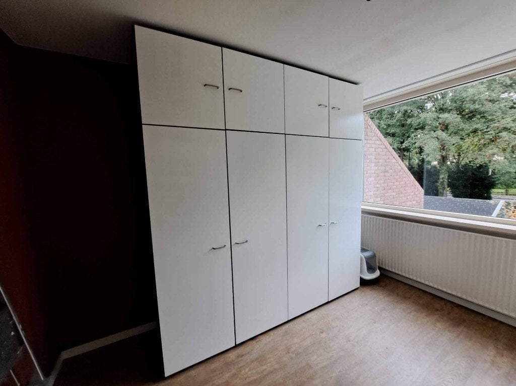 Svedex kledingkast, Ophalen, Strak, Gebruikt, 200 cm of meer