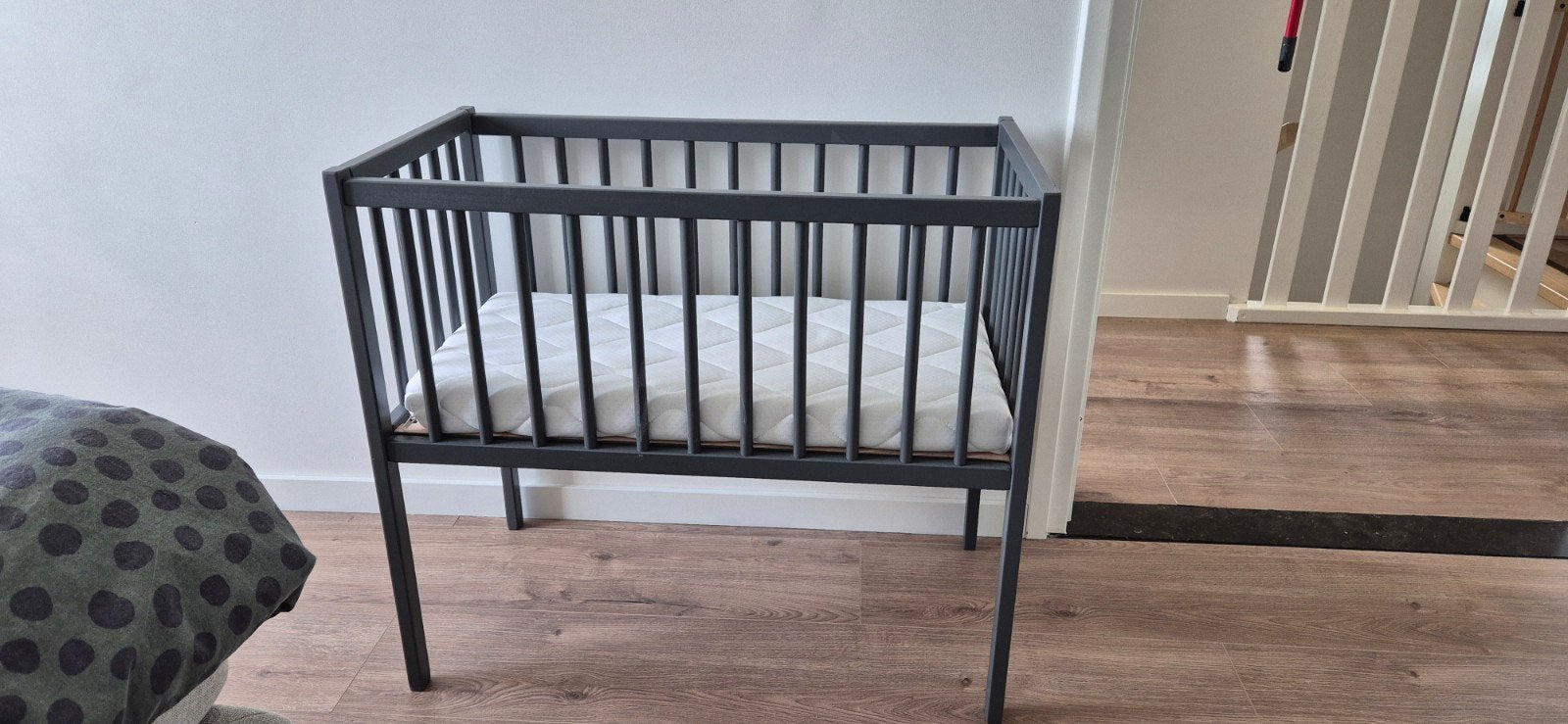 Mooie babywiegje met matras en lakens - Zo goed als nieuw, Kinderen en Baby's, Ophalen of Verzenden