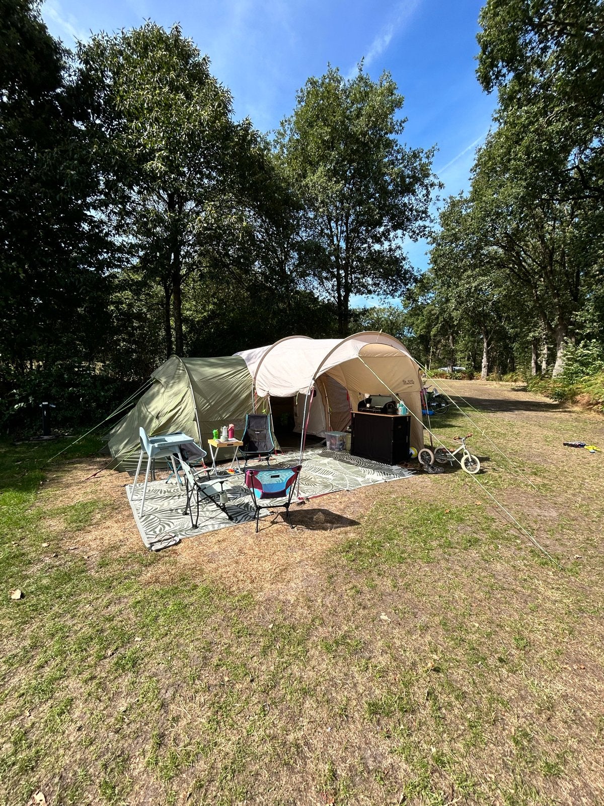 Jack Wolfskin Travel Lodge RT 6-persoons tent + Front Porch, Caravans en Kamperen, Tenten, Ophalen, Zo goed als nieuw, Tot en met 6