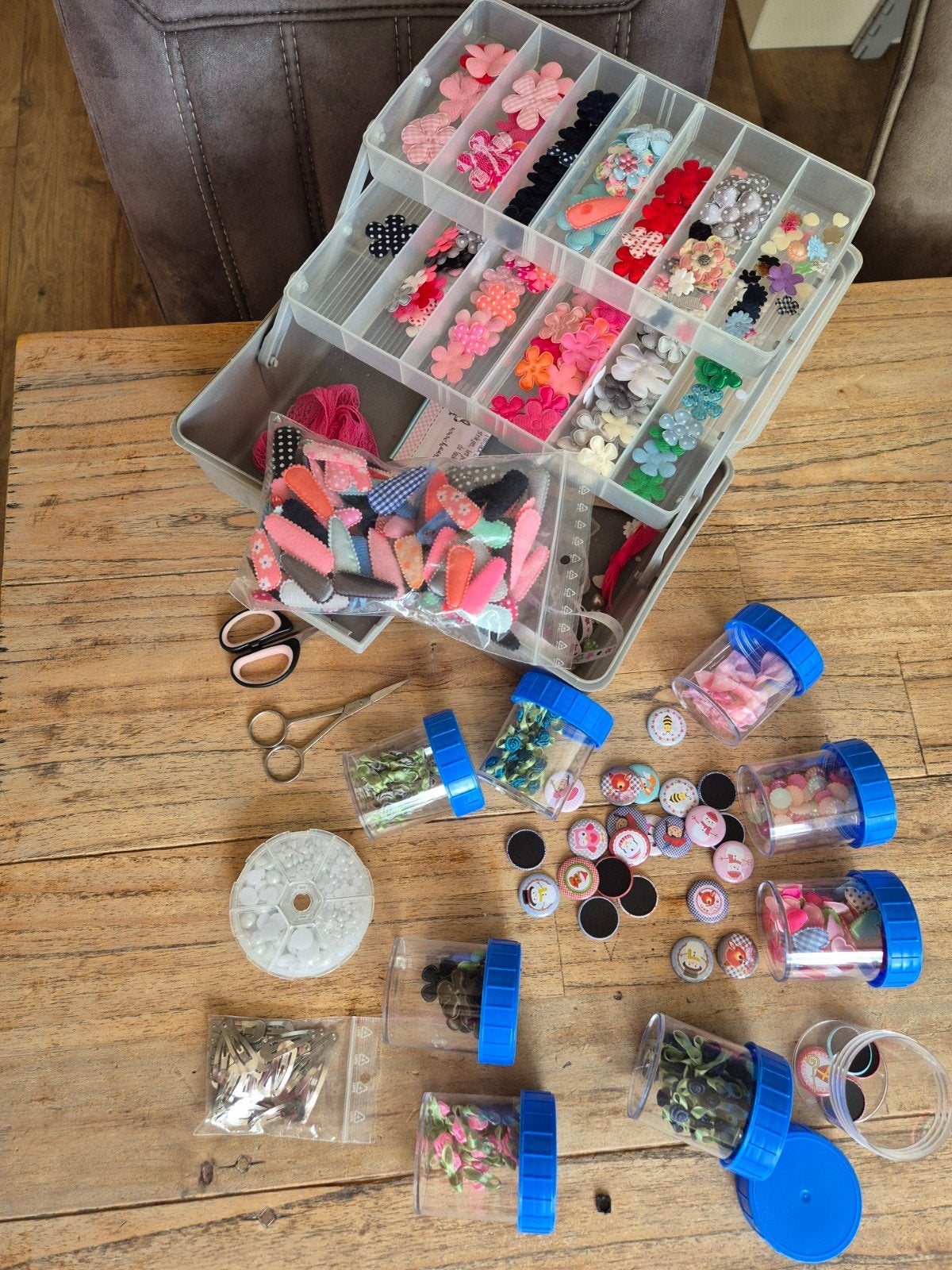 Partij haarspeldjes/ haarknipjes en knutselmateriaal, Hobby en Vrije tijd, Kralen en Sieraden maken, Ophalen of Verzenden, Nieuw
