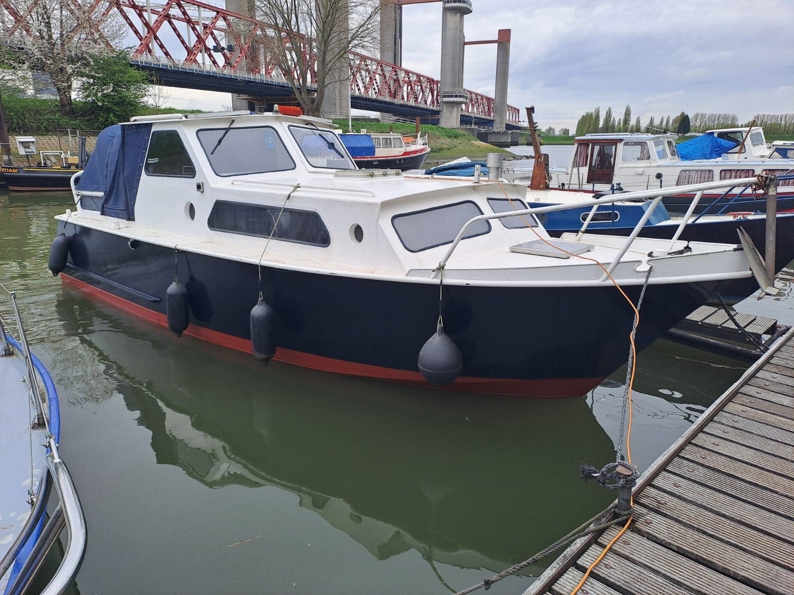 Zwaluwkuiser 900 ligt nu vaarklaar te koop, Watersport en Boten, Staal, 9 m, Gebruikt, Kruiser