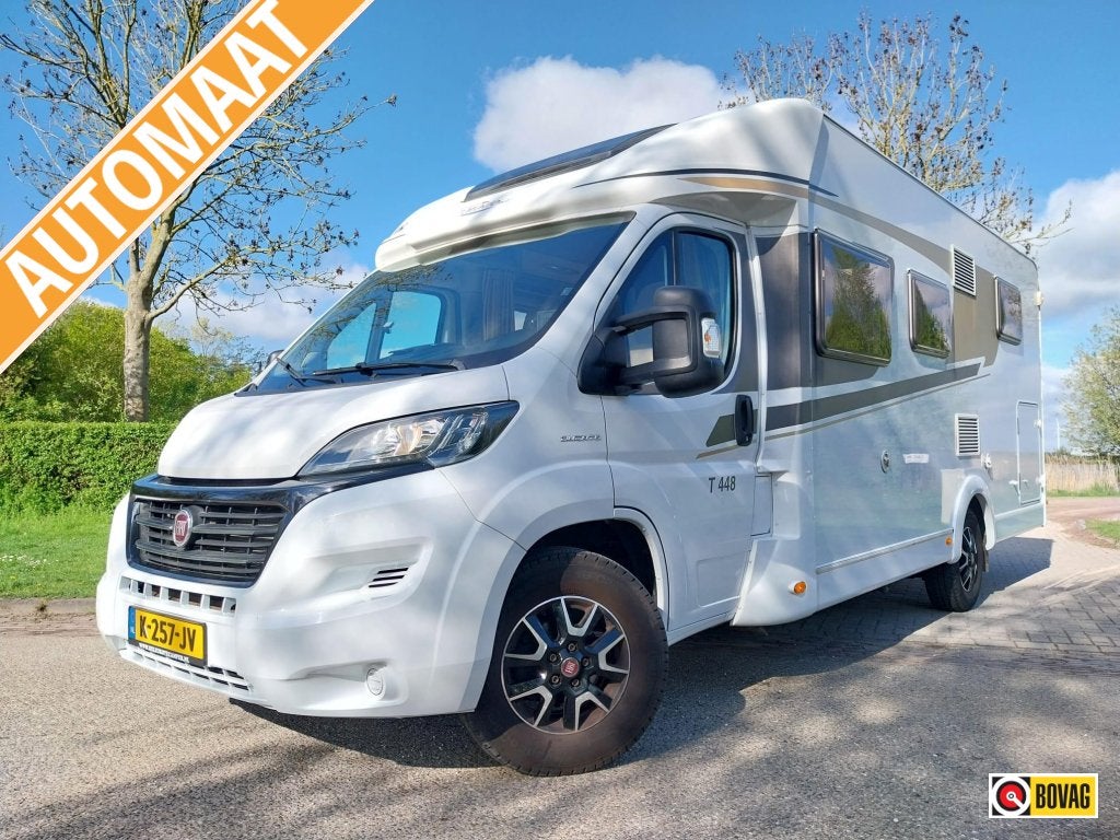 Frisse Carado T448 met enkele bedden, 3x solair en omvormer!, Caravans en Kamperen, Campers, Ringverwarming, Bedrijf, Tot en met 3