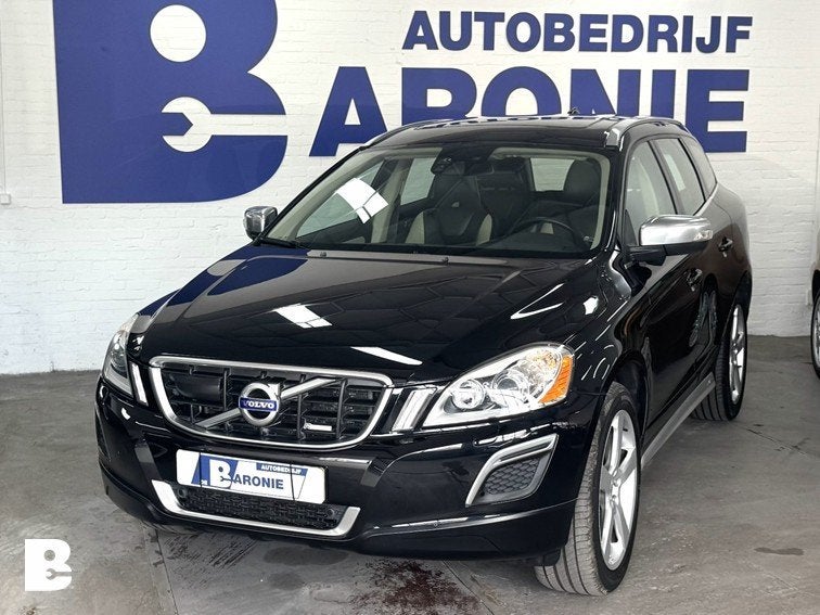 Volvo XC60 2.4 D5 AWD R-Design, bliss adaptive cruise, Auto's, Volvo, Gebruikt, Zwart, 197 €/maand, 2000 kg