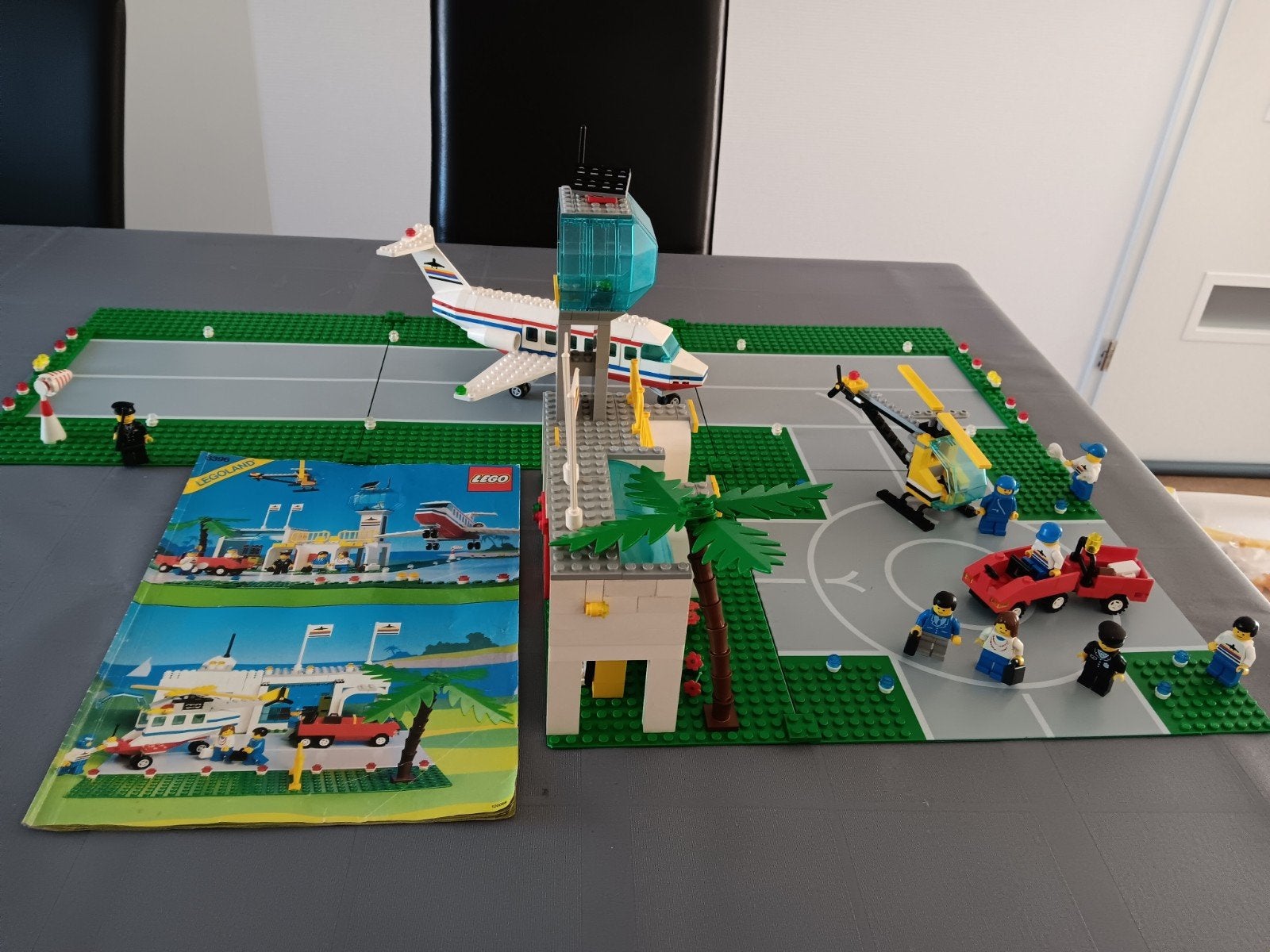 LEGO Legoland 6396 Vliegveld met vliegtuig en helikopter, Ophalen of Verzenden