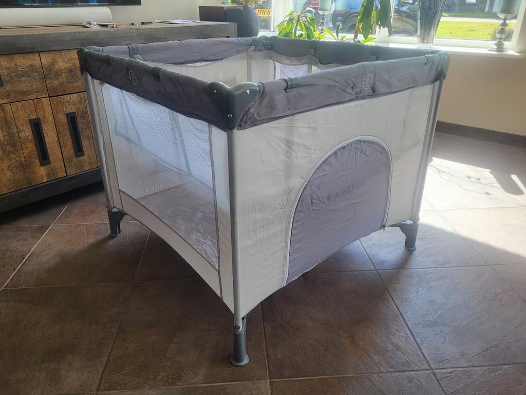 Inklapbare campingbox/box voor baby, Kinderen en Baby's, Ophalen, Gebruikt, Vierkant