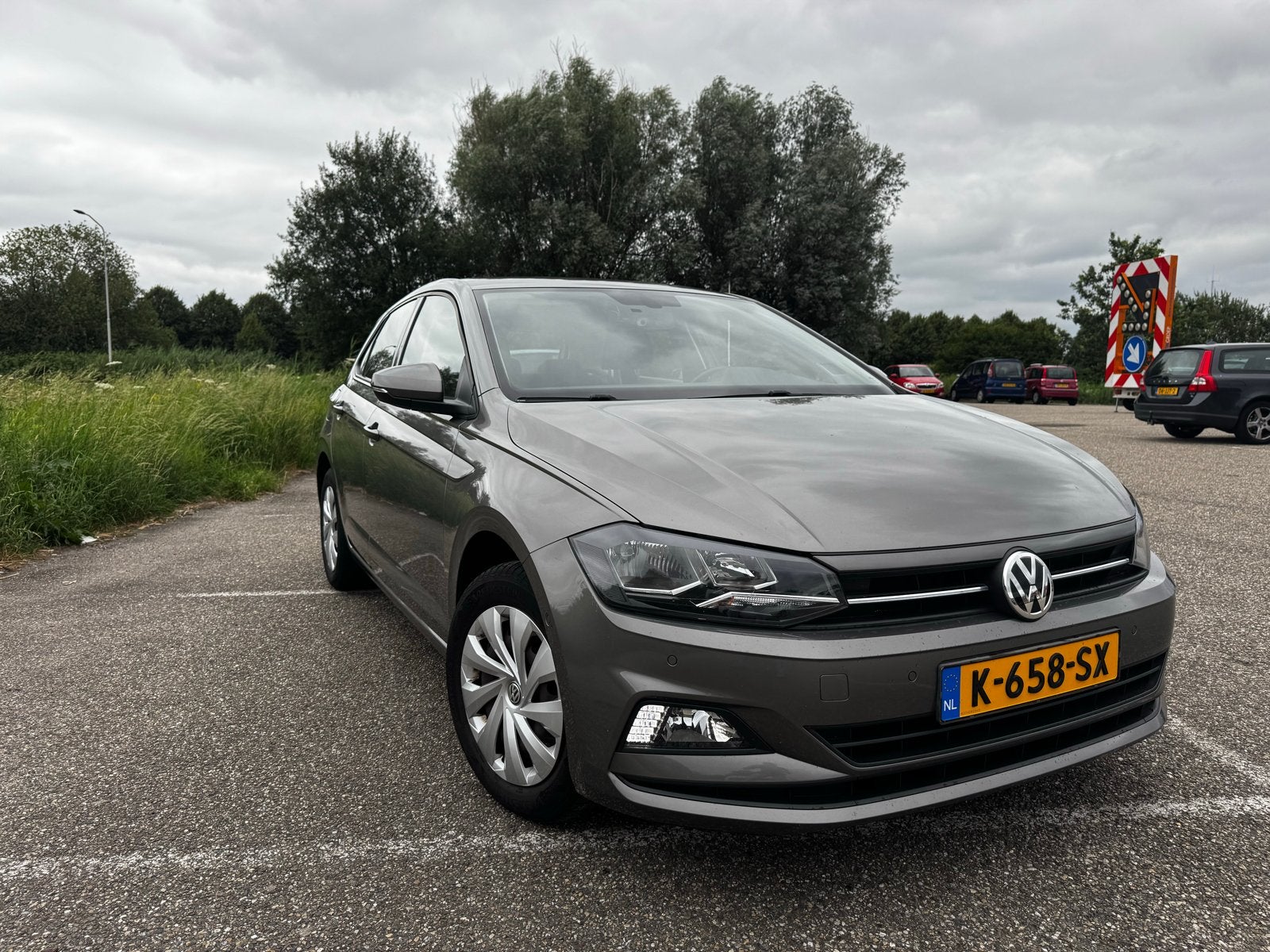 Volkswagen Polo 1.0 TSI 95pk - 2021 Grijs, Zwart, 95 pk, 1055 kg, 49 €/maand