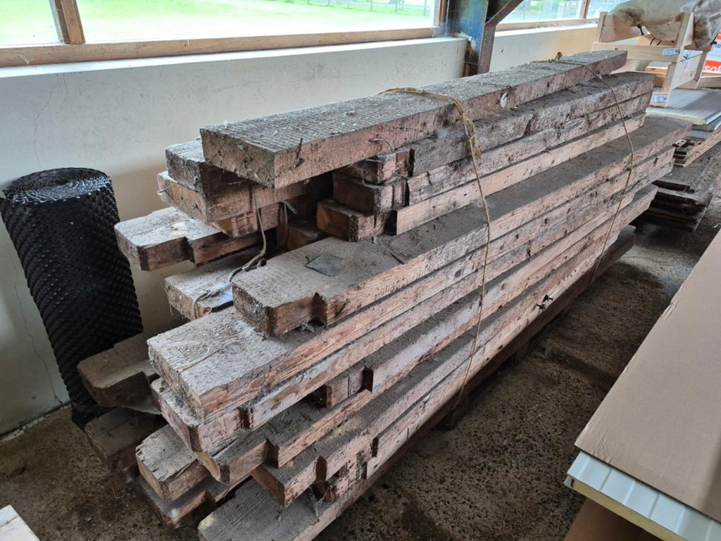 Cirka 30 balken, Doe-het-zelf en Verbouw, Hout en Planken, Ophalen, Gebruikt, 200 tot 250 cm, 50 mm of meer