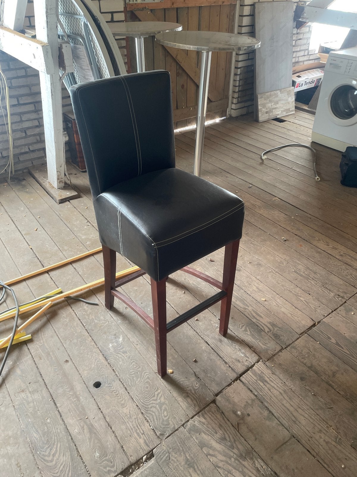 Comfortabele barkruk met rugleuning - donkerbruin, Ophalen, Gebruikt, 60 tot 90 cm, 1 kruk