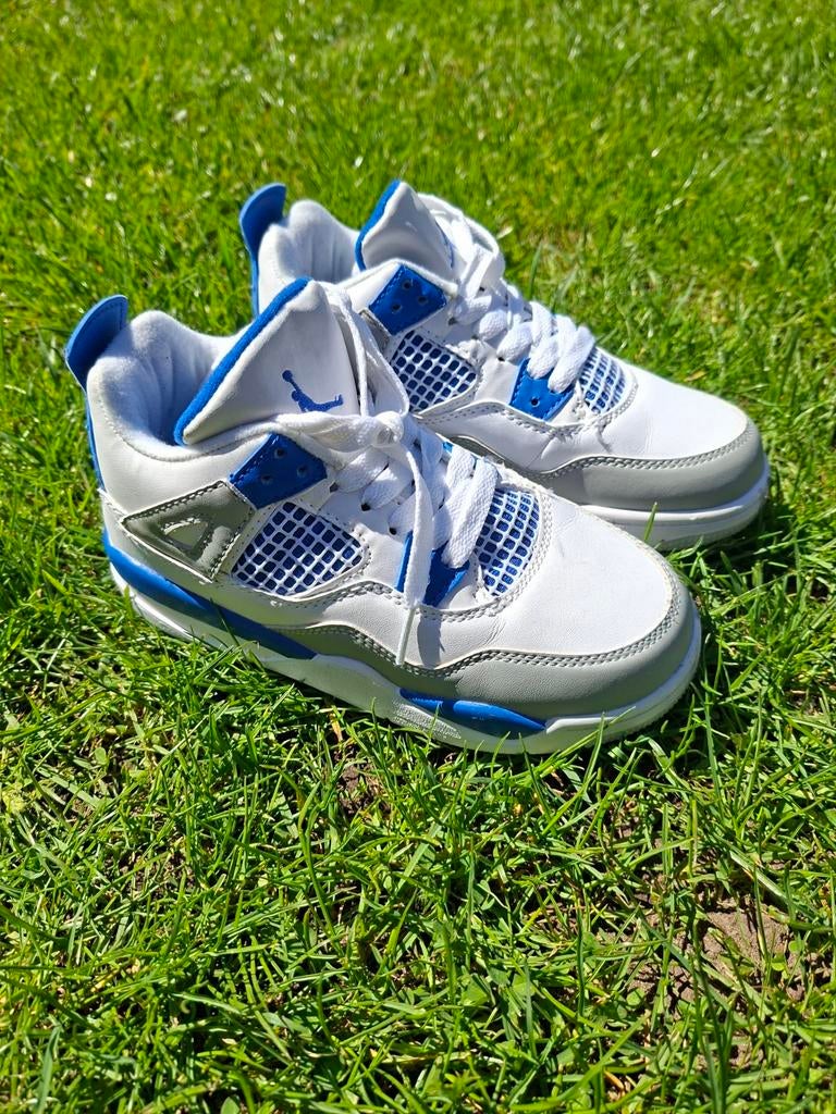 Nike air Jordan sneakers maat 32, Kinderen en Baby's, Kinderkleding | Schoenen en Sokken, Jongen of Meisje, Schoenen, Ophalen of Verzenden