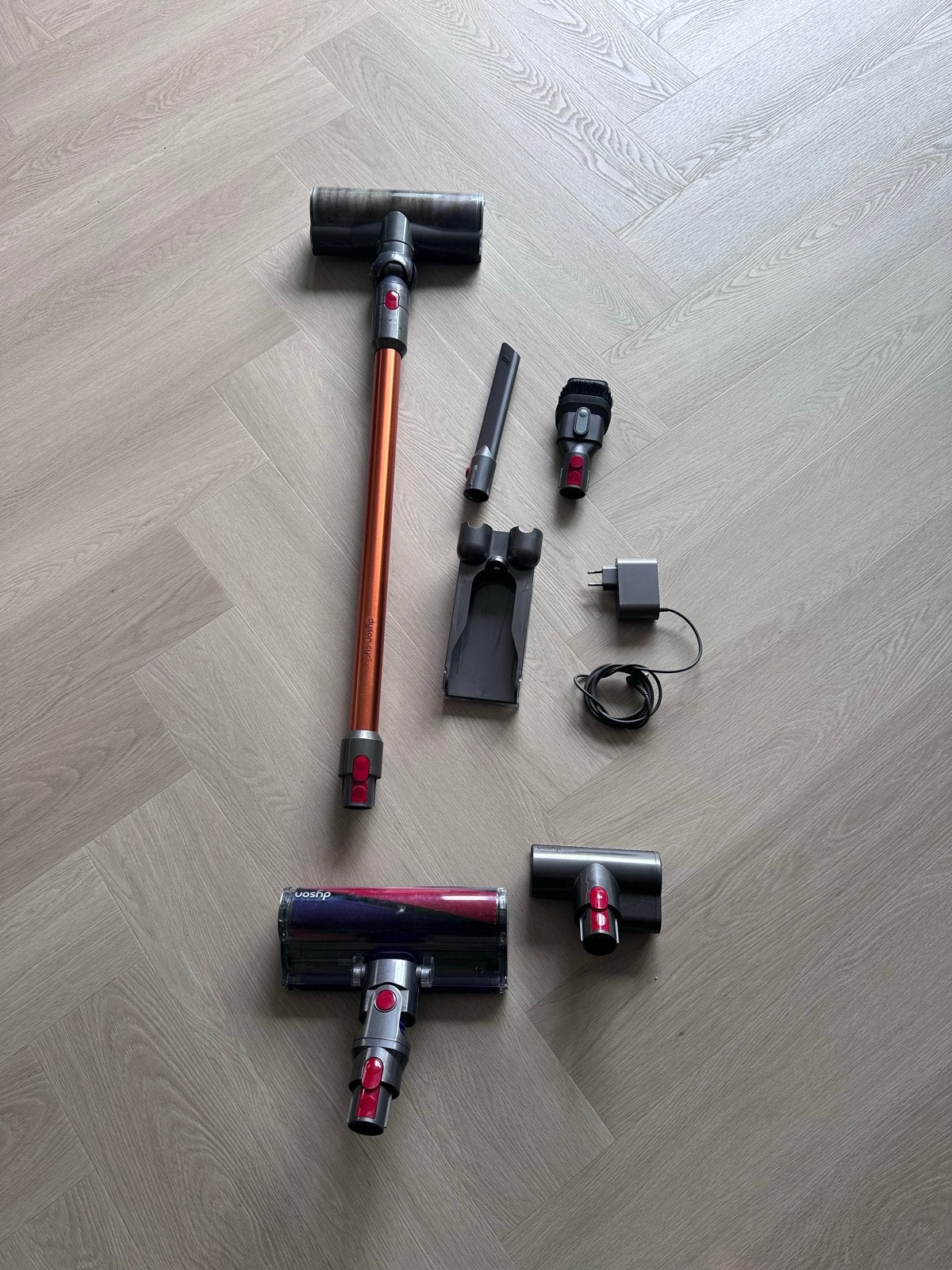 Dyson V10 accessoires, Ophalen, Draadloos, Zo goed als nieuw, Dyson