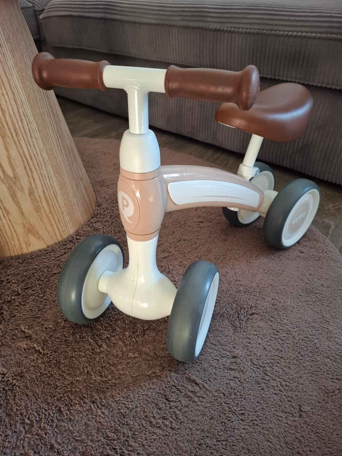 Loopfietsje met verstelbaar zadel, zgan vanaf 1 jaar, Ophalen, Zo goed als nieuw, Minder dan 16 inch