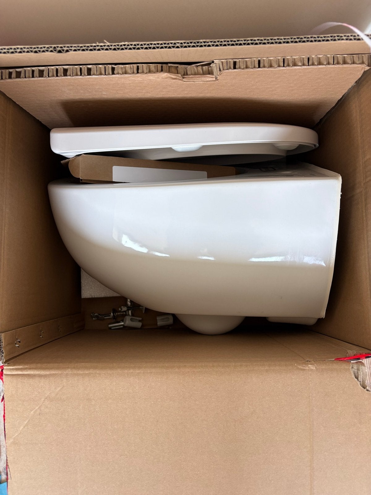 Geberit wandcloset rond glad compact rimfree + bedieningspan, Ophalen, Nieuw, Toilet