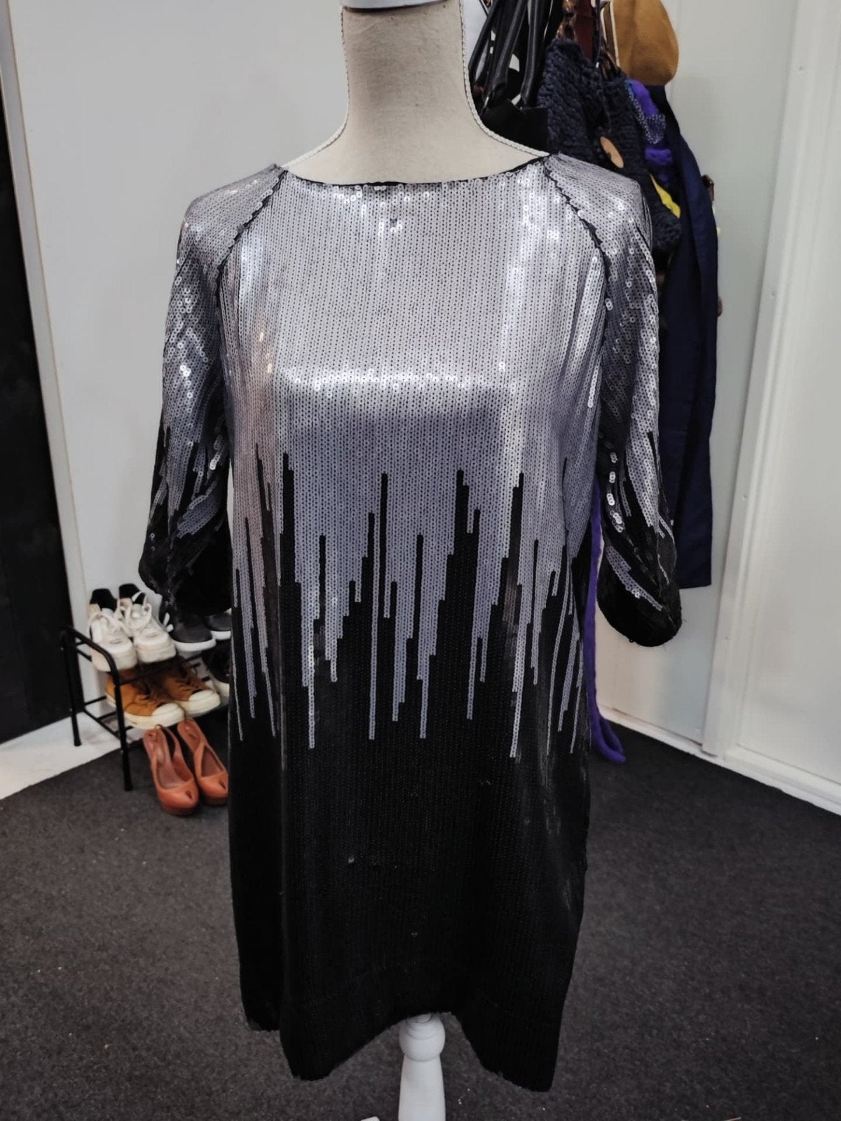 Stella Nova Copenhagen feestelijke jurk maat 38., Kleding | Dames, Maat 38/40 (M), Zwart, Zo goed als nieuw, Knielengte