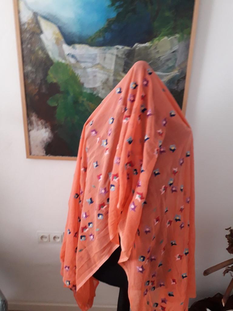 Mooie Batist pareo .  Geborduurde sterren, Ophalen of Verzenden, Zo goed als nieuw, Maat 46/48 (XL) of groter, Sjaal