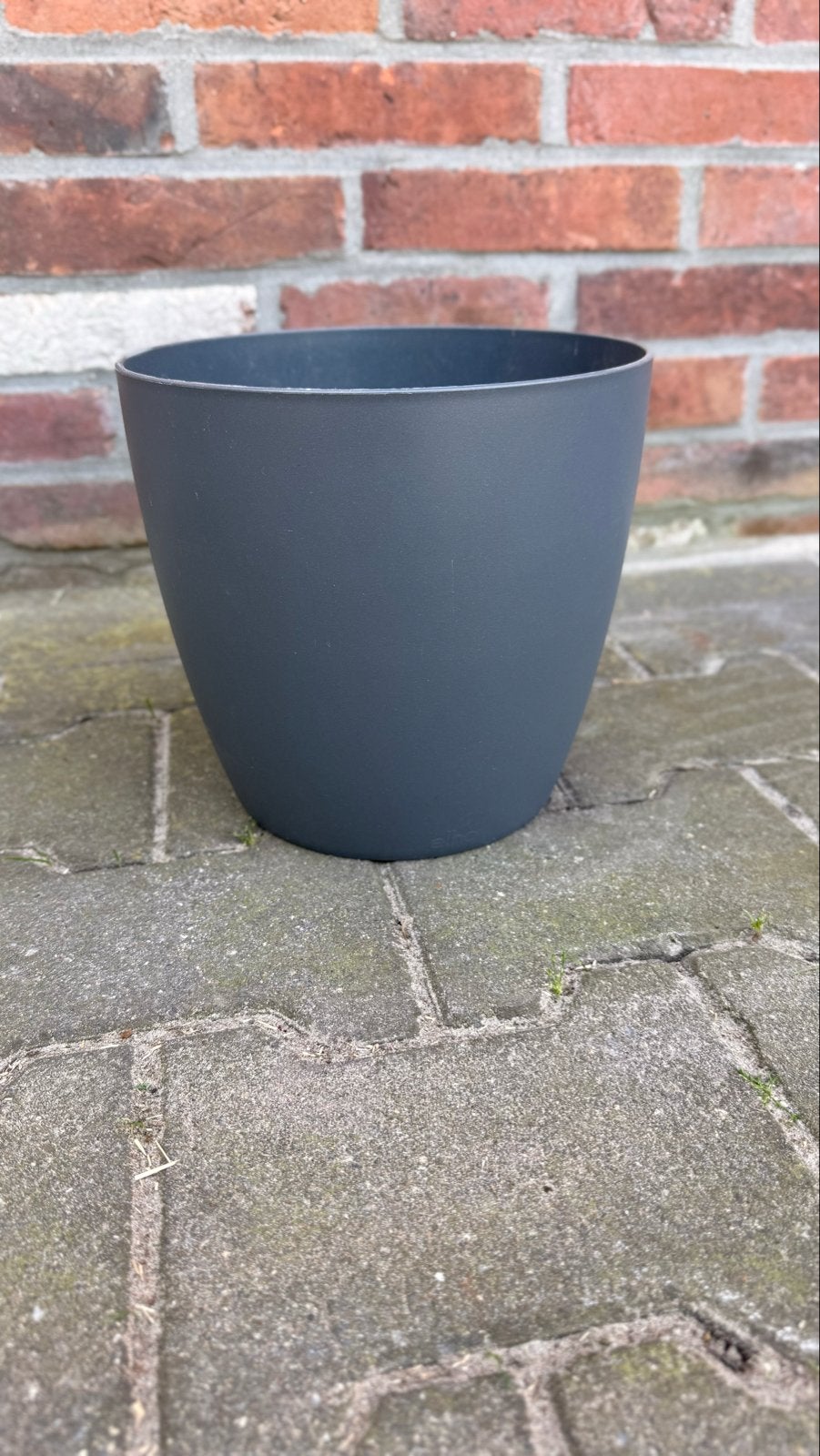 Elho Brussels bloempot 22 cm - Antraciet, 25 tot 40 cm, Kunststof, Rond, Binnen