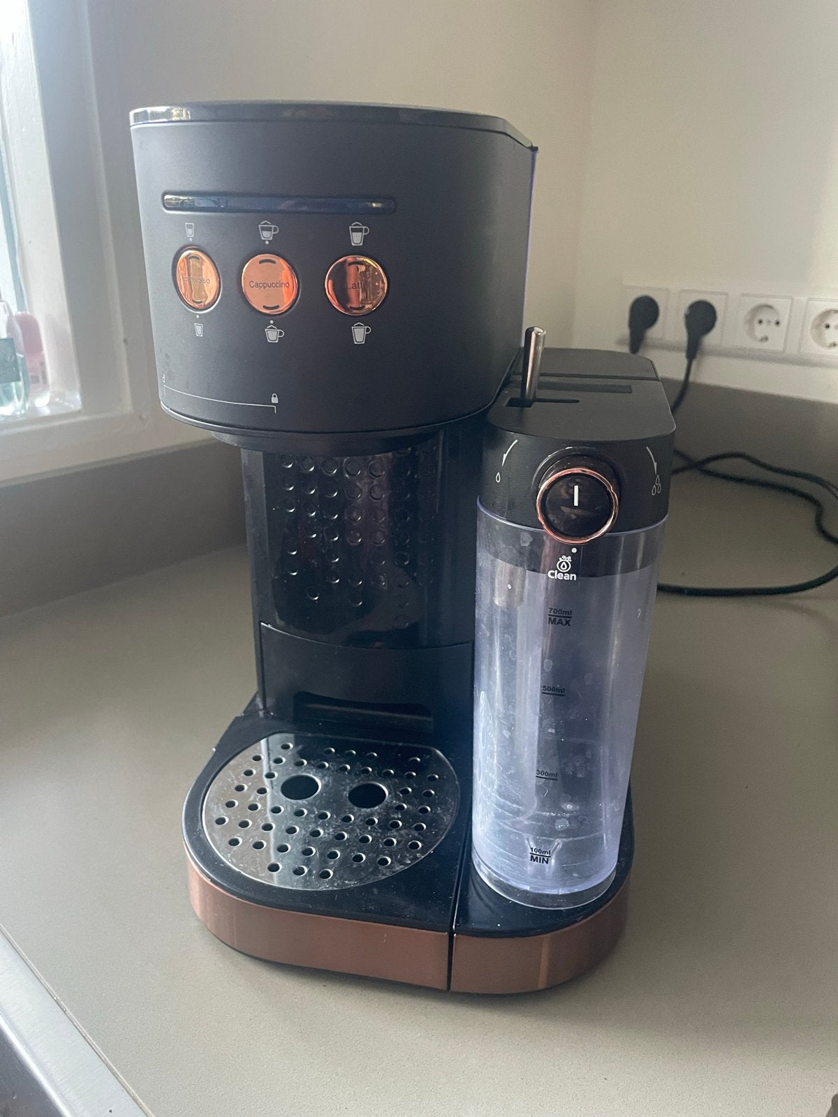 Blumill Koffiezetapparaat met melkopschuimer, Ophalen, Afneembaar waterreservoir, Koffiemachine, Gemalen koffie