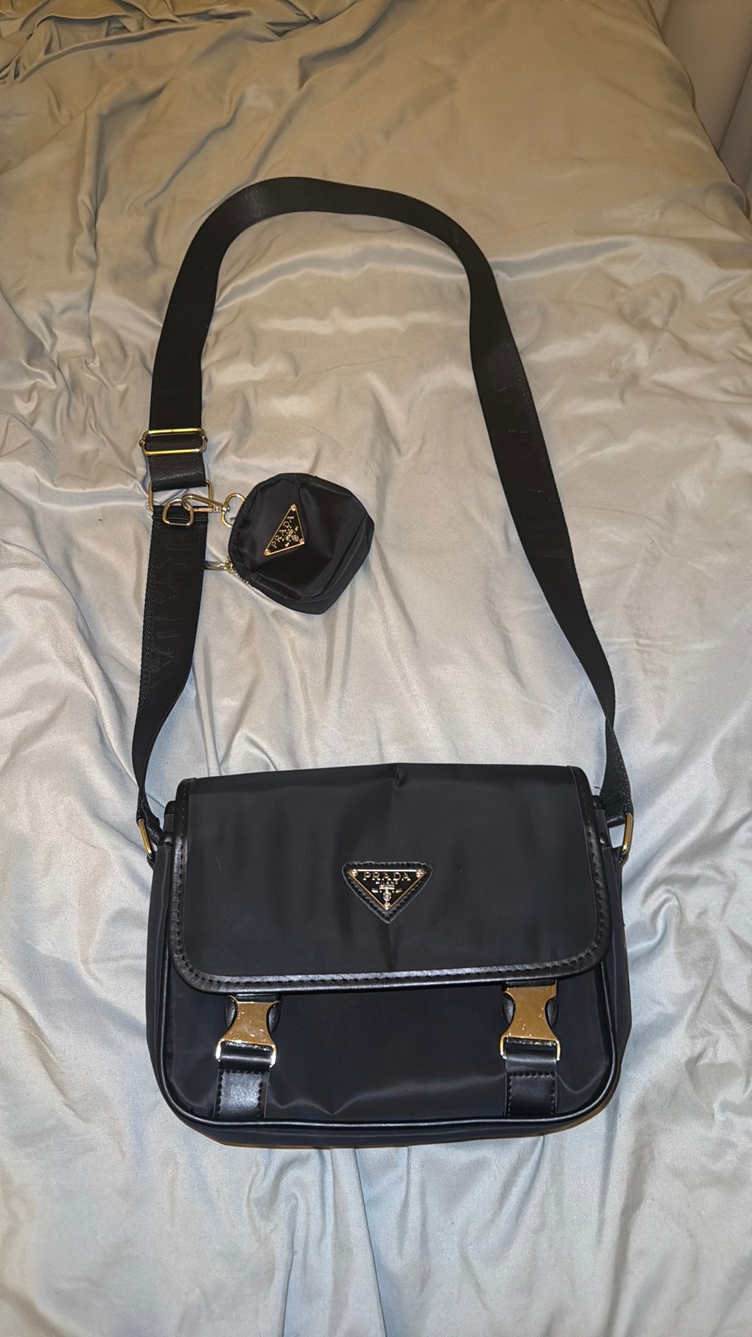 Prada schoudertas, Sieraden, Tassen en Uiterlijk, Tassen | Schoudertassen, Ophalen of Verzenden, Zo goed als nieuw, Zwart