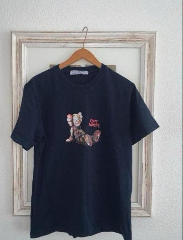 Off-White Kaws T-shirt Zwart Maat M, Kleding | Heren, Ophalen of Verzenden, Zo goed als nieuw, Maat 48/50 (M), Zwart