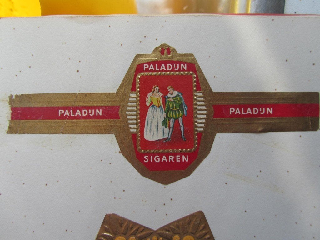 4 sigarenbandjes  PALADIJN  klederdracht, Verzamelen, Ophalen of Verzenden, Gebruikt, Sigarenbandjes
