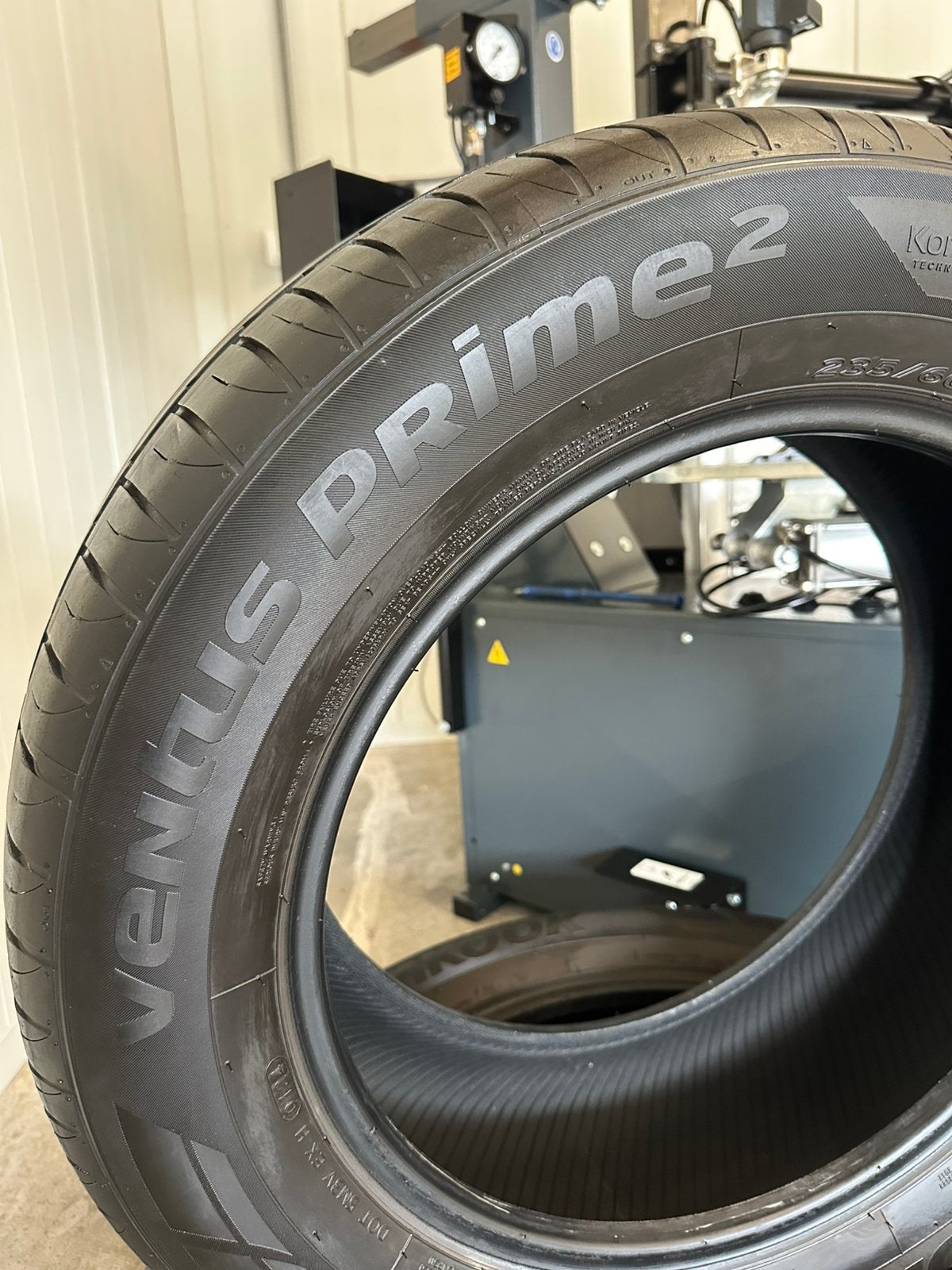235 60 18 Zomerbanden Hankook 235/60 R18 Inclusief Montage, Hankook, Ophalen of Verzenden, Zo goed als nieuw, Zomerbanden
