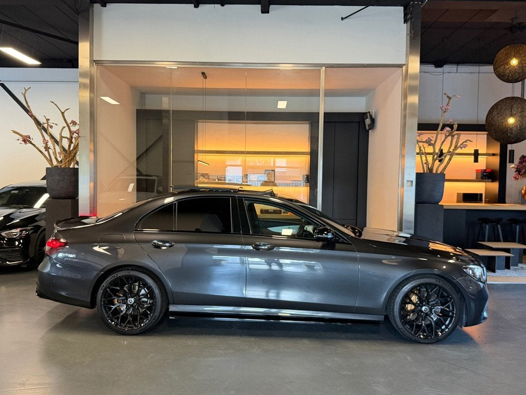 Mercedes-Benz E-klasse 200 AMG Nigt edt full option 2021 gar, Auto's, Automaat, Gebruikt, Euro 6, Bedrijf