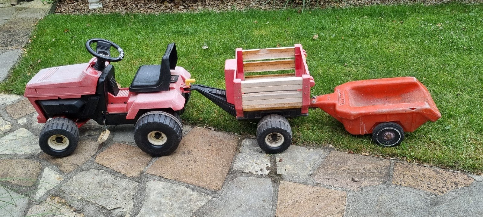 Kinder tractor met aanhanger - roze/rood, Kinderen en Baby's, Ophalen, Gebruikt