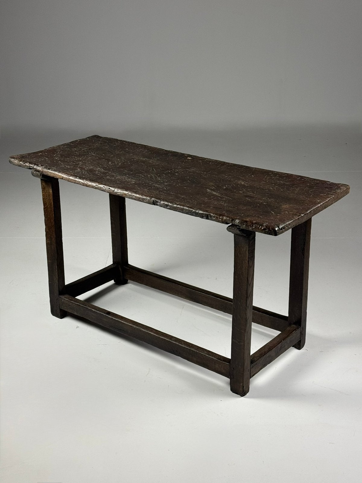 Franse sidetable 18e eeuw, Ophalen, Zo goed als nieuw, 25 tot 50 cm, Rechthoekig