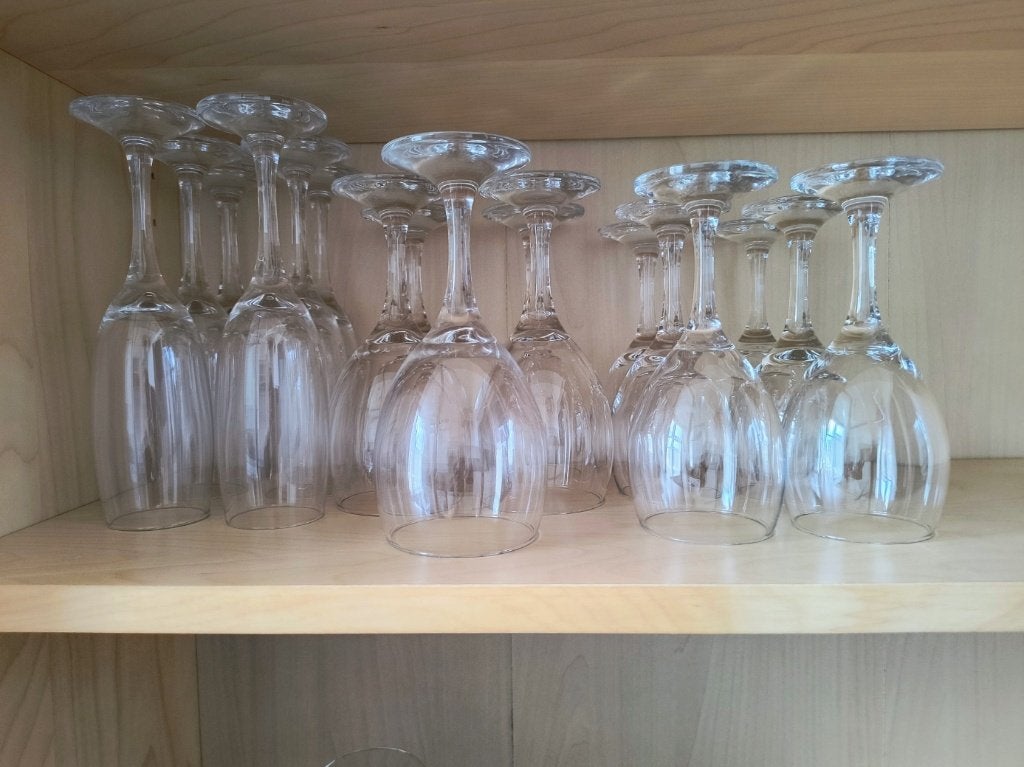 Uitgebreid glasservies (Wijn-bier-whisky- thee-koffie-water), Ophalen, Glas of Glazen, Gebruikt, Glas