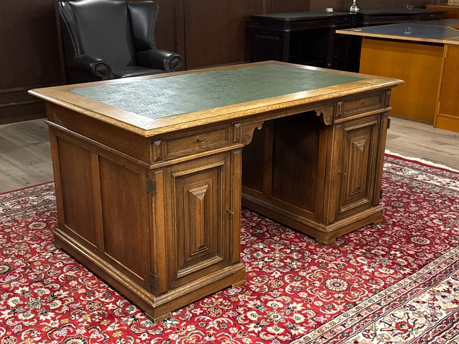 Antiek klassiek Engels bureau #678, 150 cm, Hout, Bruin, Ophalen of Verzenden