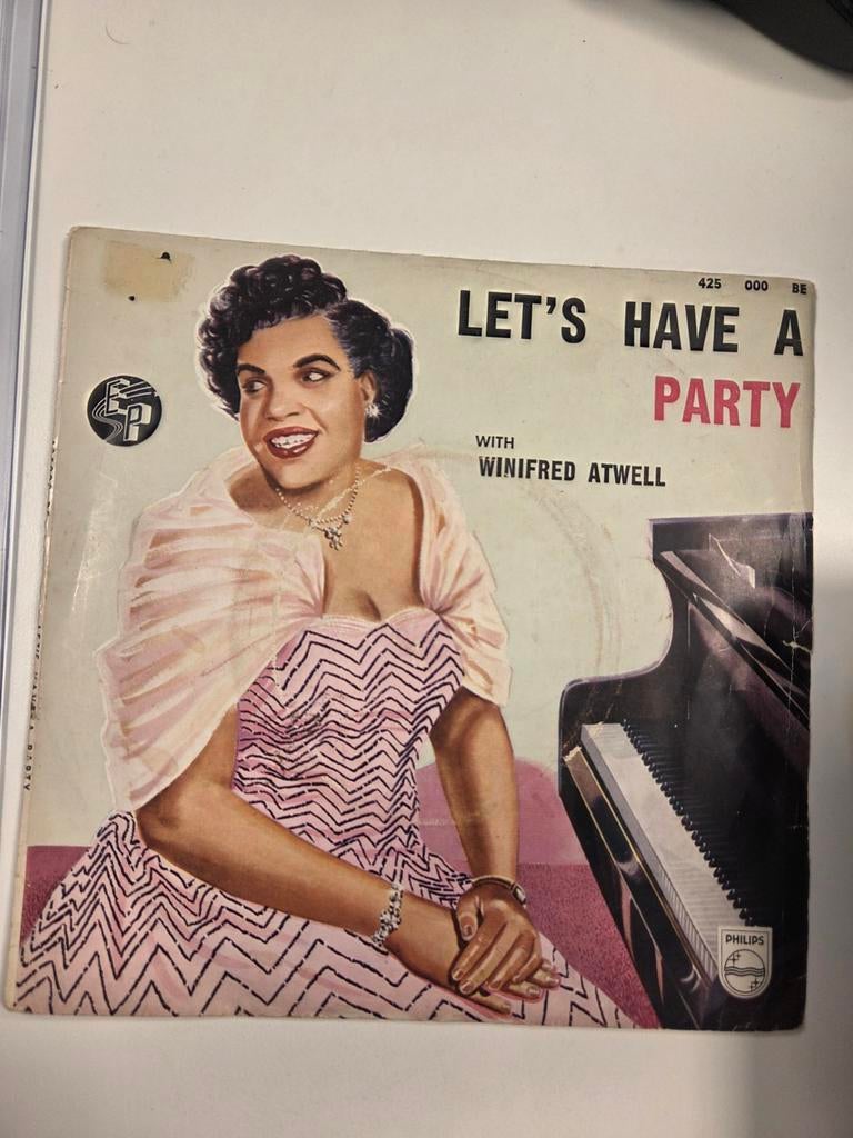 Winifred Atwell let's have a party 7 inch singel, Ophalen of Verzenden, Zo goed als nieuw, Overige formaten