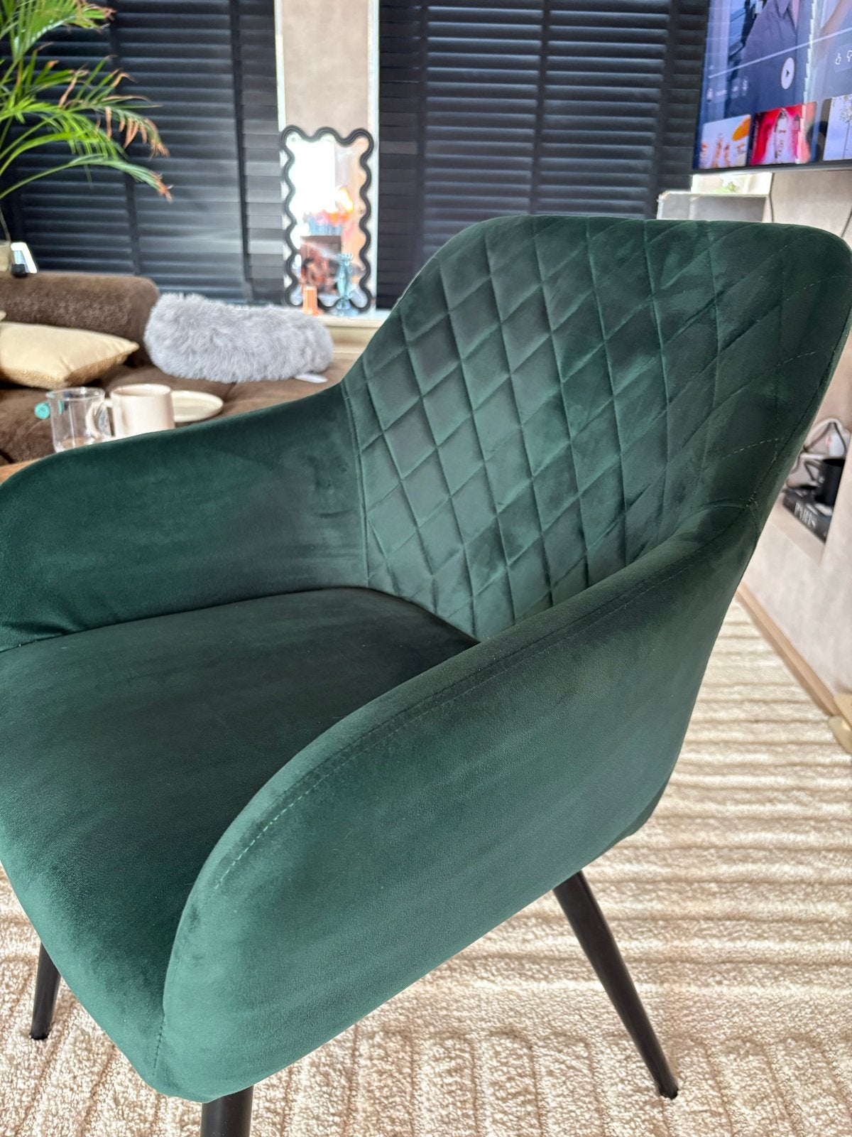 4 stuks smaragdgroene fluwelen eetkamerstoelen, Huis en Inrichting, Stoelen, Overige kleuren, Ophalen of Verzenden, Zo goed als nieuw