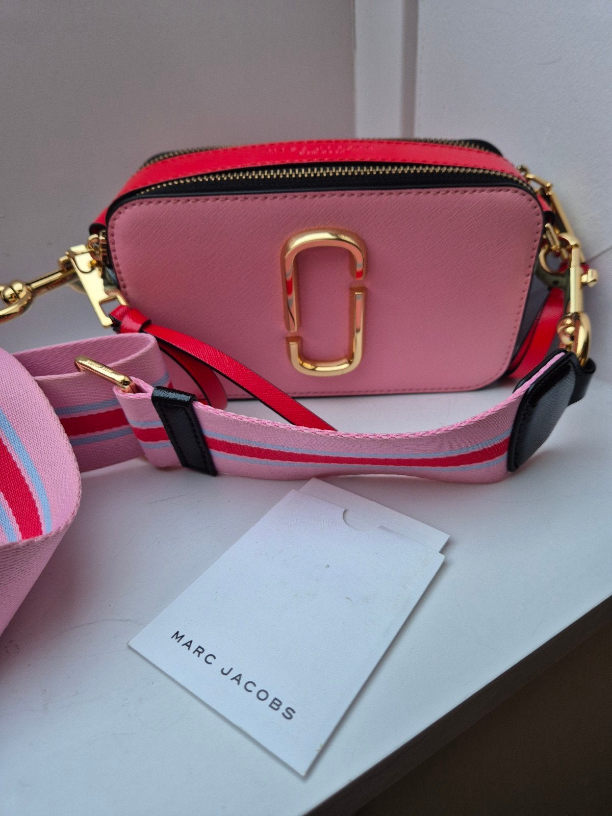 Crossbody Marc Jacobs tas rood roze, Sieraden, Tassen en Uiterlijk, Tassen | Damestassen, Ophalen, Zo goed als nieuw, Rood, Schoudertasje