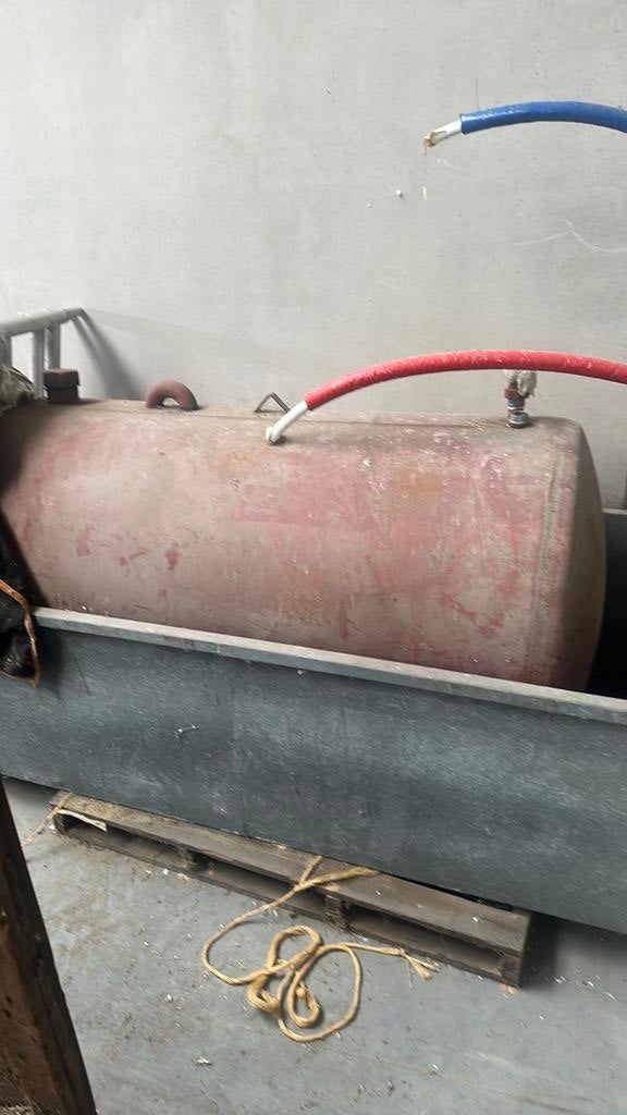 Diesel tank in lekbak, Ophalen of Verzenden, Gebruikt