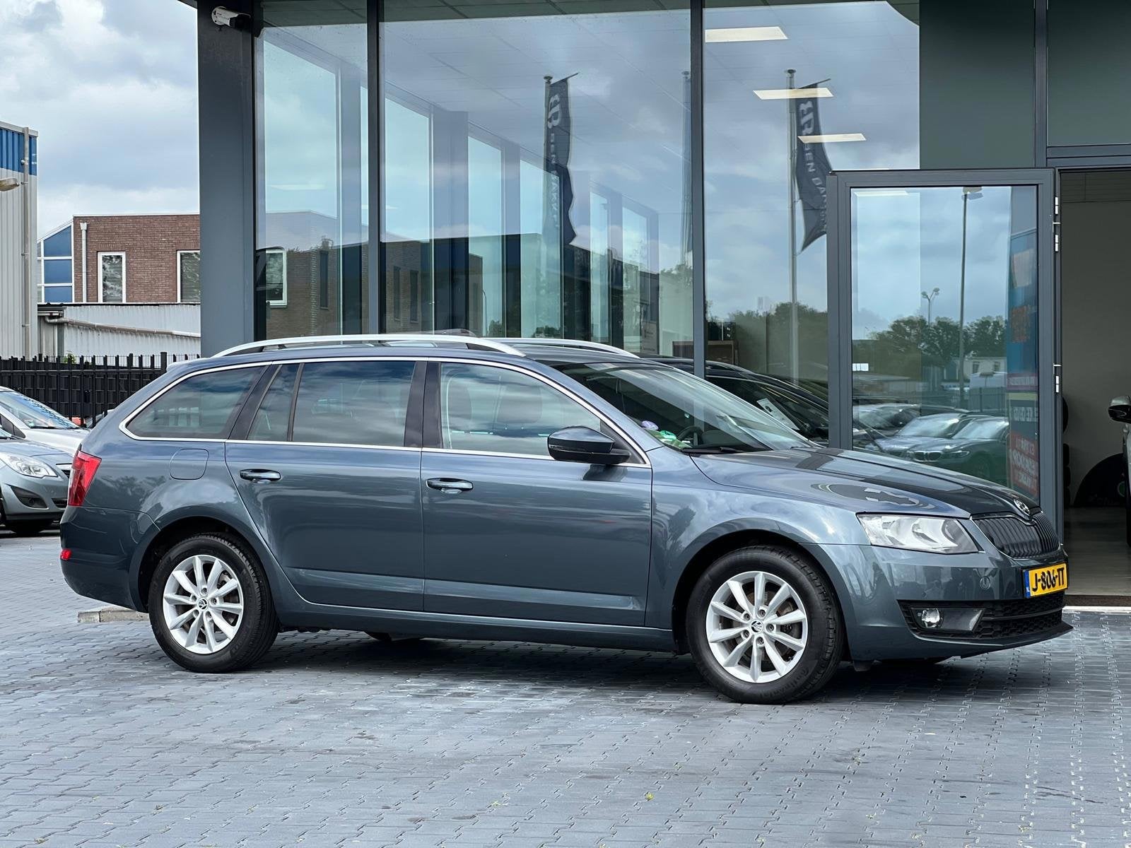 Skoda Octavia Combi 1.2 TSI GREENTECH STYLE AIRCO NAVI LMV, Auto's, Skoda, Voorwielaandrijving, Stof, Gebruikt, Euro 6
