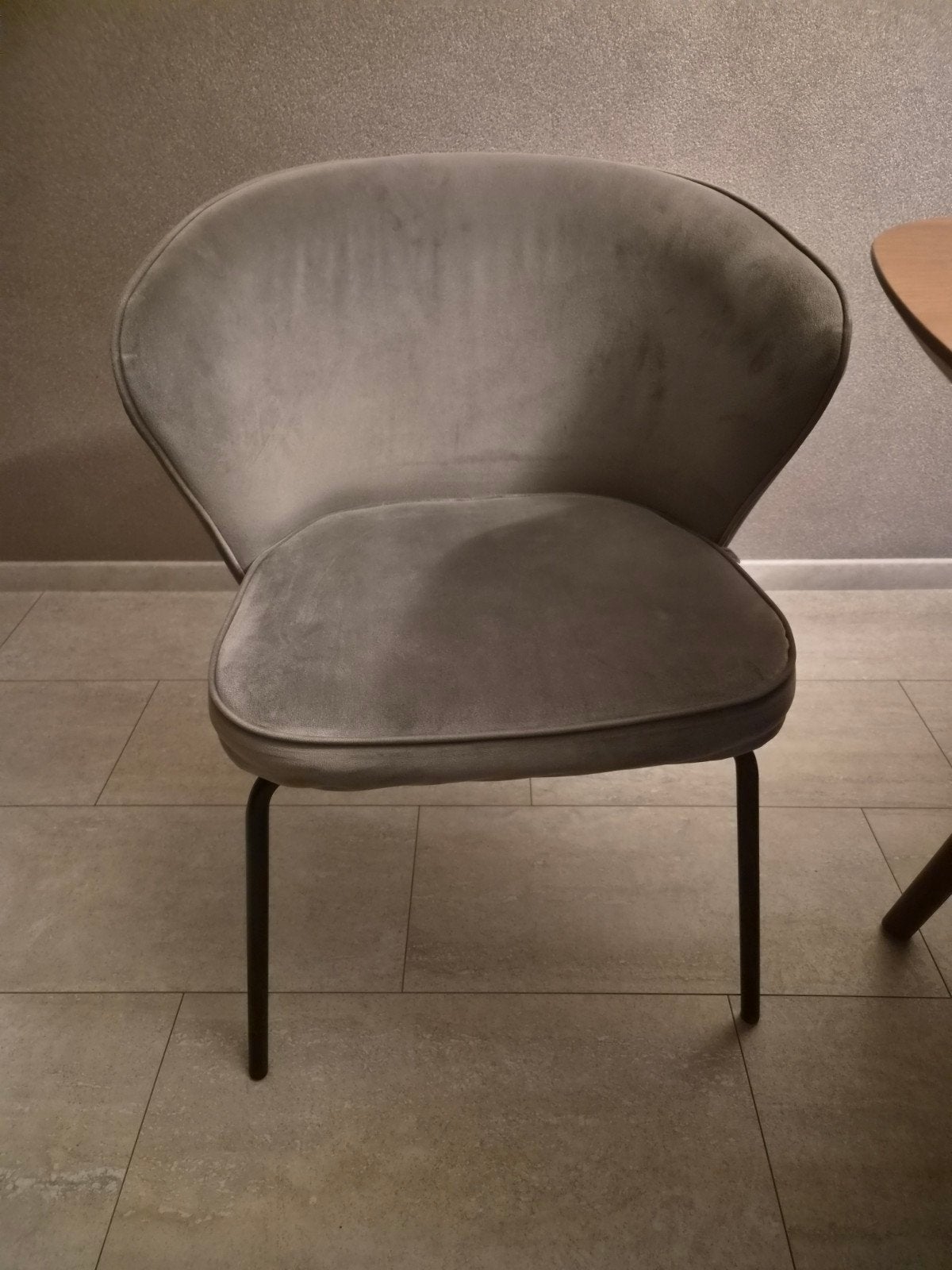 Woood Admit Stijlvolle eetkamerstoelen - Grijs fluweel, Ophalen, Zo goed als nieuw, Metaal, Vier