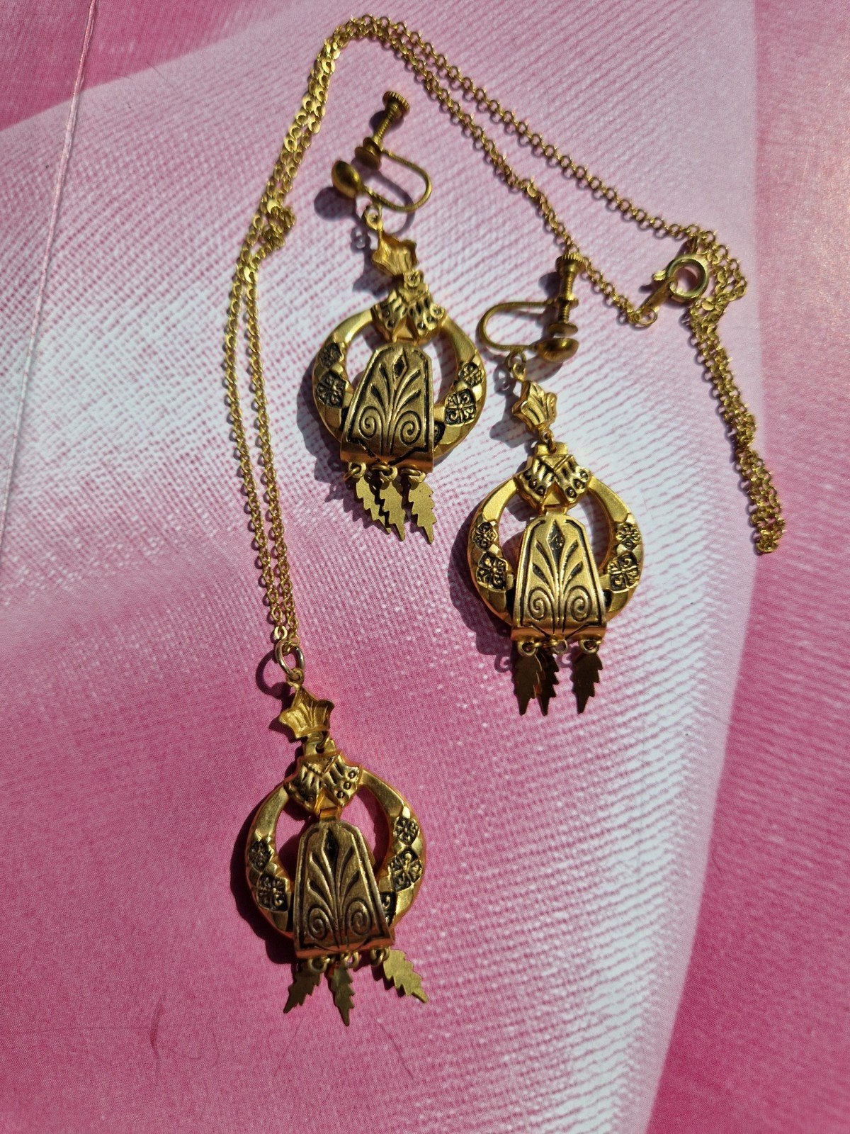 Parure set antiek Etruskisch ketting schroef oorbellen, Ophalen of Verzenden, Overige materialen, Ketting