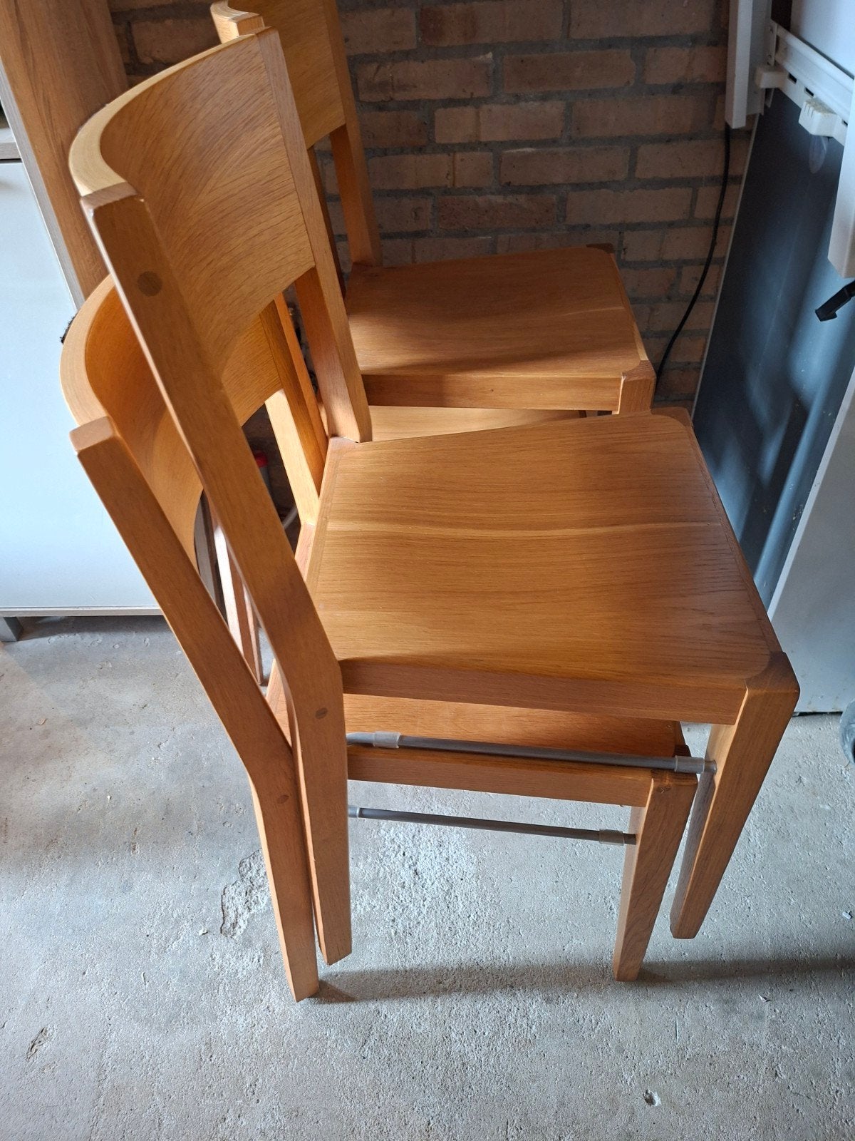 Gratis, 4 houten stoelen, Huis en Inrichting, Ophalen, Gebruikt, 4 tot 6 stoelen