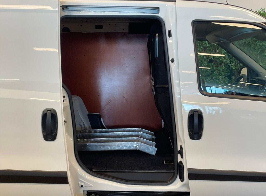 Fiat Doblò 1.2D 70KW (bj 2017), Auto's, Fiat, Stof, Gebruikt, Wit, Geïmporteerd