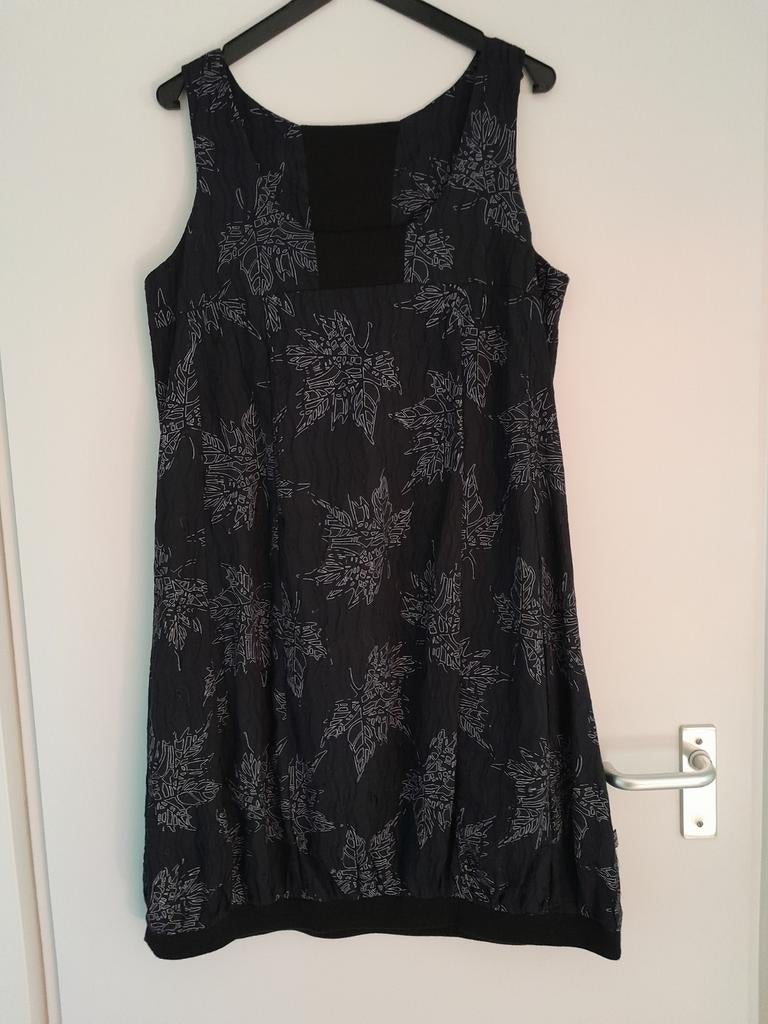 Nieuw tuniet/jurkje van ART, maat 8 is maat M, Kleding | Dames, Maat 38/40 (M), Zwart, Nieuw, Ophalen of Verzenden